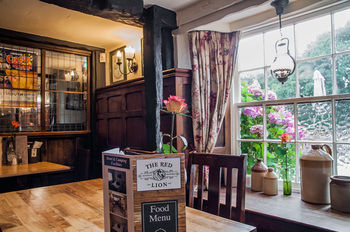 The Red Lion Hotel Winfrith Newburgh Exterior photo