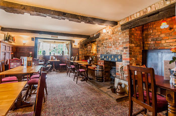 The Red Lion Hotel Winfrith Newburgh Exterior photo