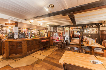 The Red Lion Hotel Winfrith Newburgh Exterior photo